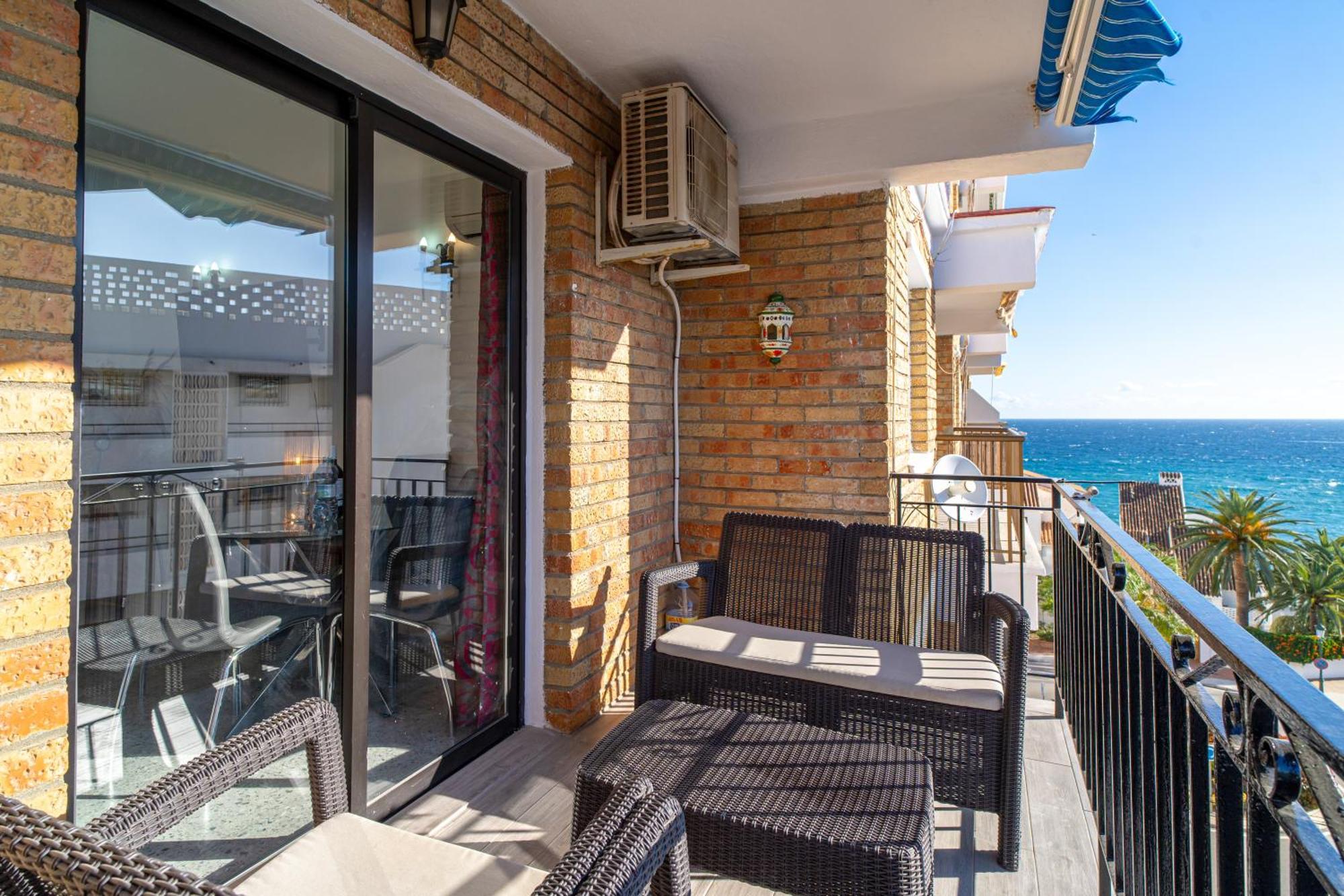 Bahia 49 Apartments Casasol Nerja Ngoại thất bức ảnh